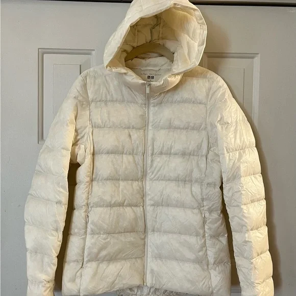Women's Uniqlo Cream Down Jacket - Picture 2 of 7